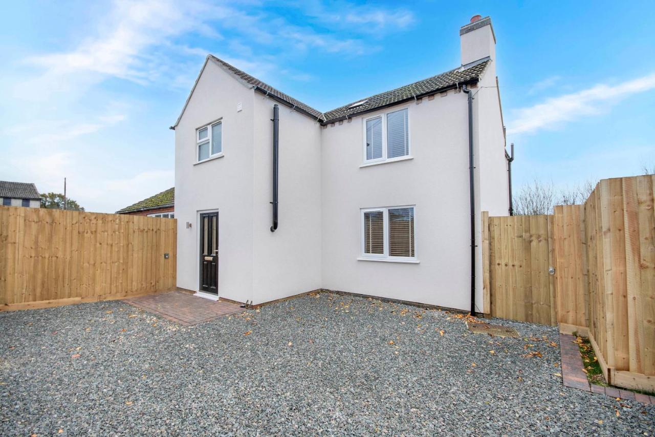 Newly Renovated Rural Cottage In North Scarle Lincoln Eksteriør bilde